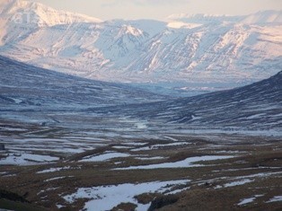 Sér niður Hörgárdalinn til Eyjafjarðar og fjalla austan hans